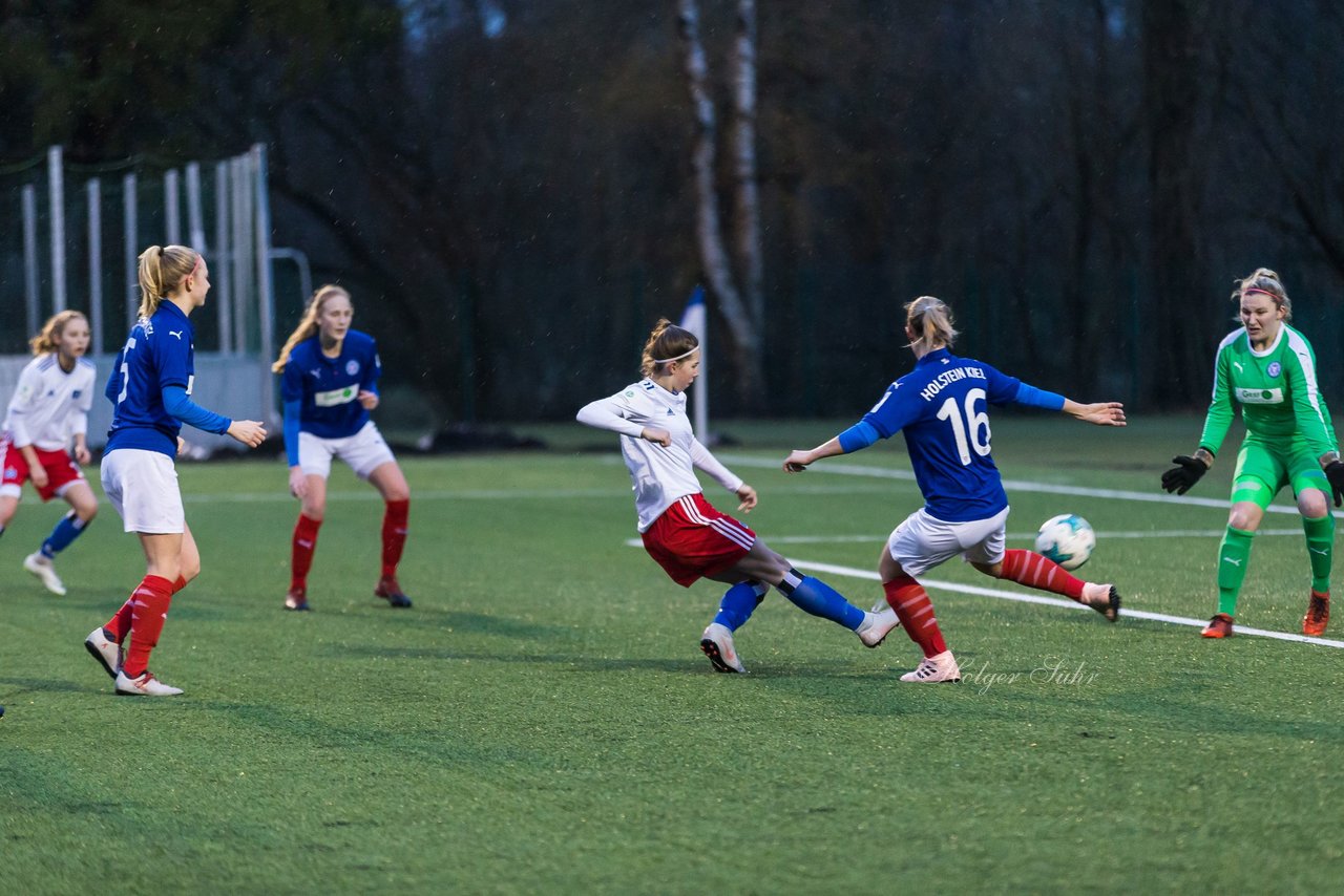 Bild 218 - wBJ Hamburger SV - Holstein Kiel : Ergebnis: 3:2